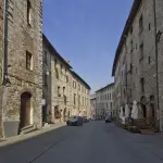 Gubbio mette in vendita 27 immobili comunali: asta pubblica e scadenze