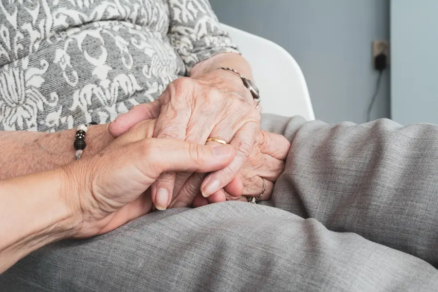 Gubbio, contributi ai caregiver familiari: domande entro luglio